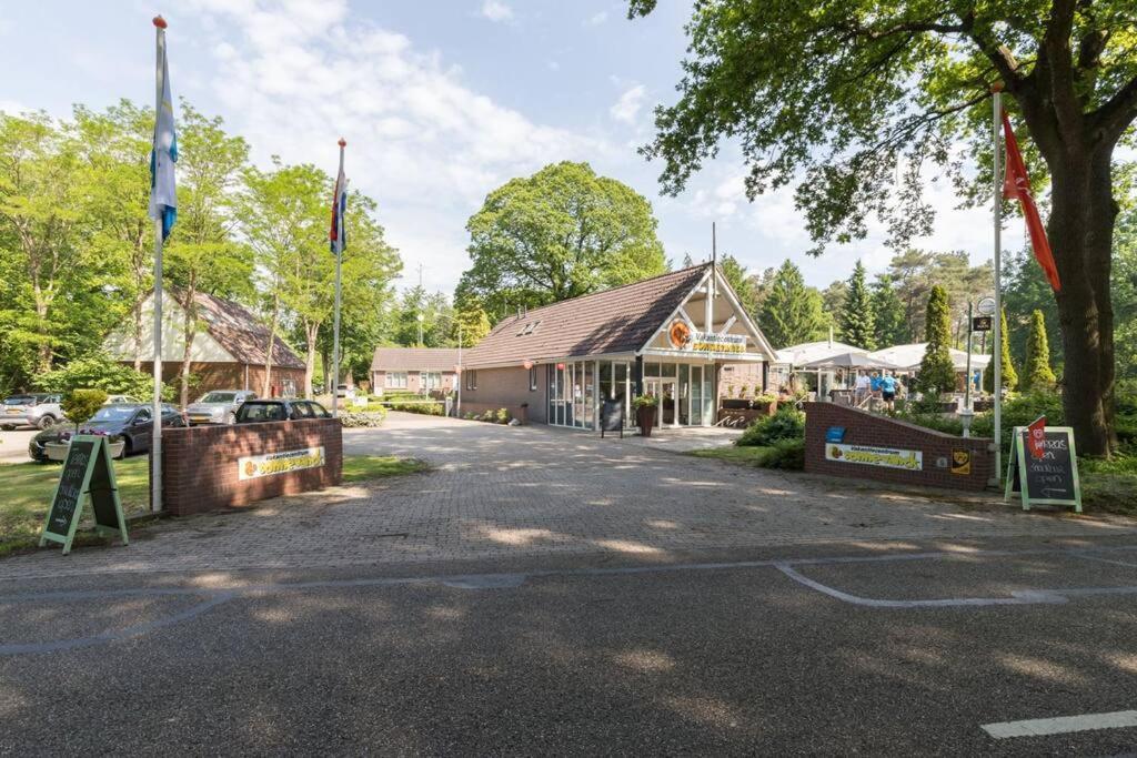 Sfeervol Chalet In Drenthe Bij Het Dwingelderveld Villa Spier Екстериор снимка